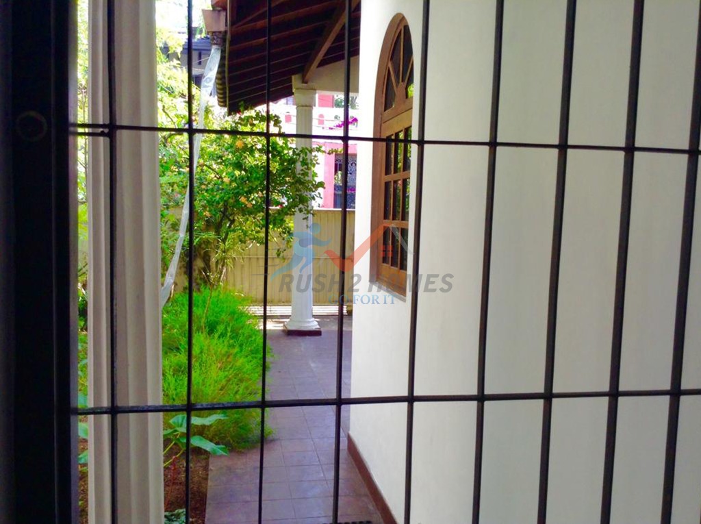 Architecturally designed Bungalow House for Sale in Pelawatte-Battaramulla: